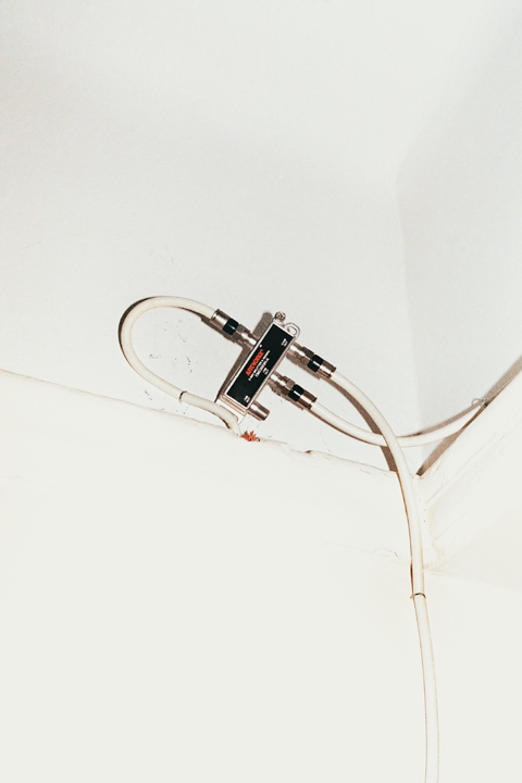 http://www.brianjamesphotography.net/files/gimgs/26_cable-wire-plug.jpg