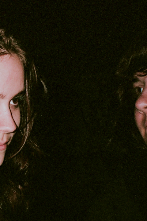 http://www.brianjamesphotography.net/files/gimgs/45_olivia-molly-half-faces.jpg
