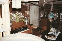 21_disney-treehouse-interior.jpg