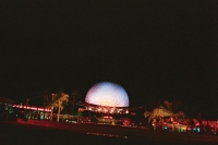 21_spaceship-earth-night.jpg